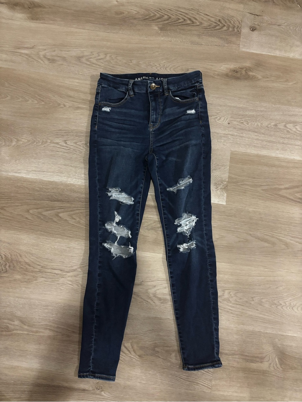 American Eagle Outfitters Dark Wash Distressed Skinny Jeans